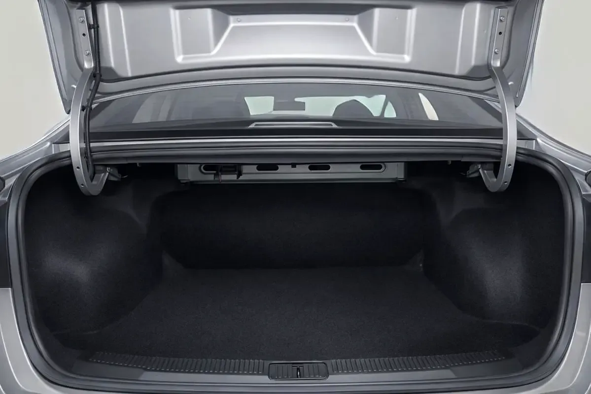 MG 5 1.5 CVT (114 hp) - 11