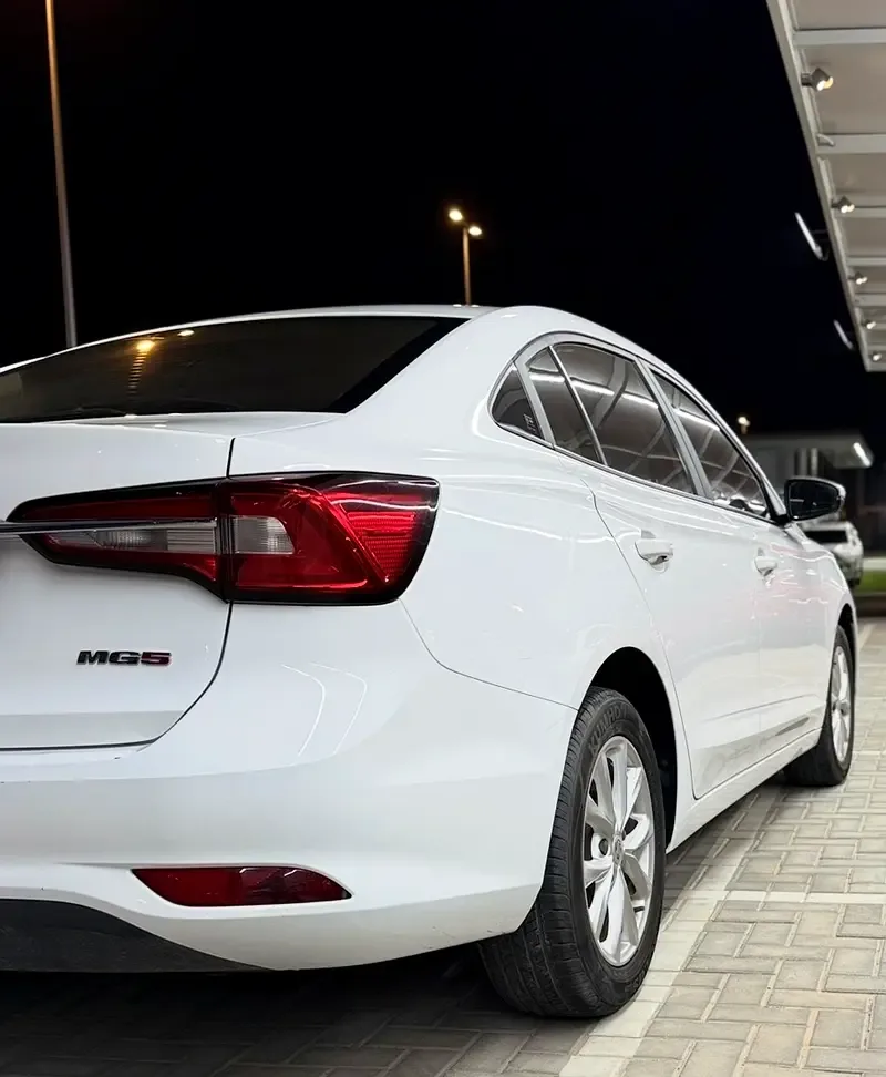 MG 5 1.5 CVT (129 hp) - 5