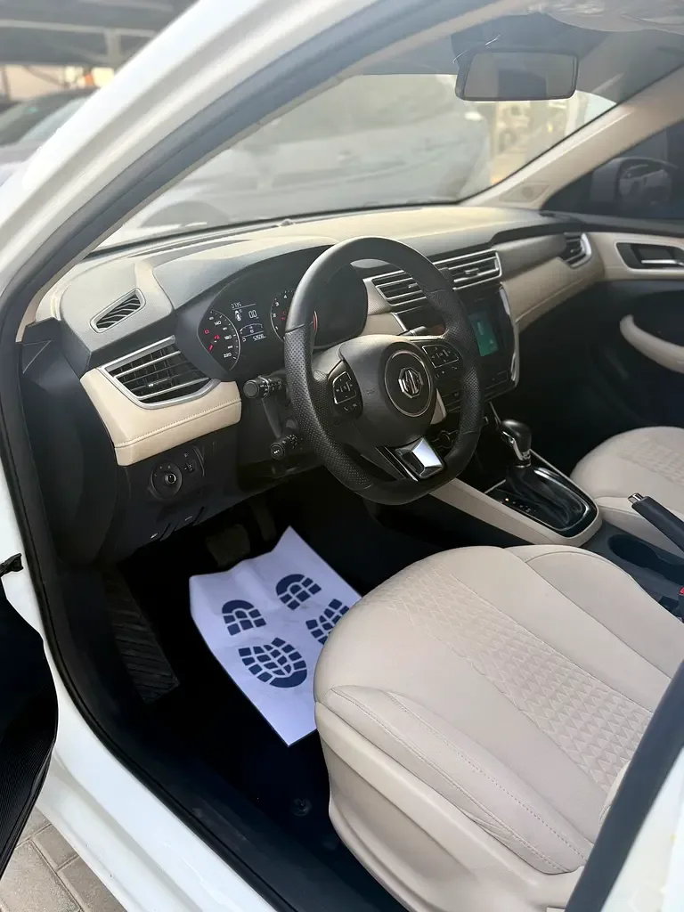 MG 5 1.5 CVT (129 hp) - 8