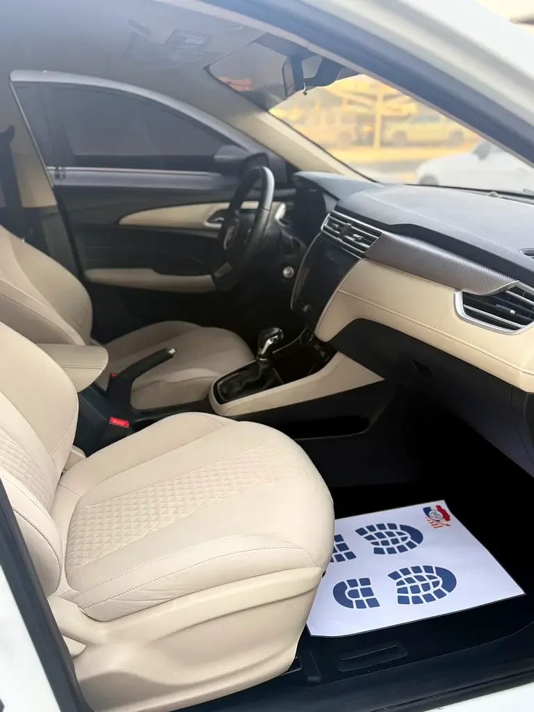 MG 5 1.5 CVT (129 hp) - 11