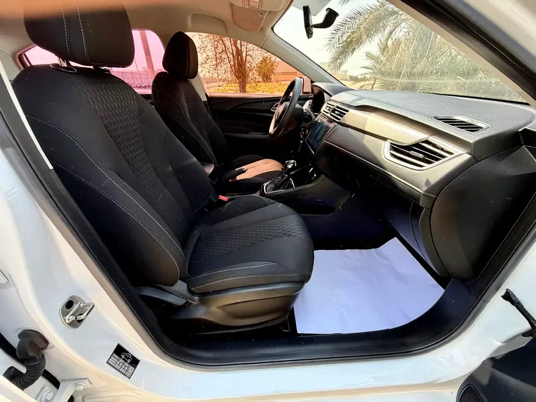 MG 5 1.5 CVT (129 hp) - 10