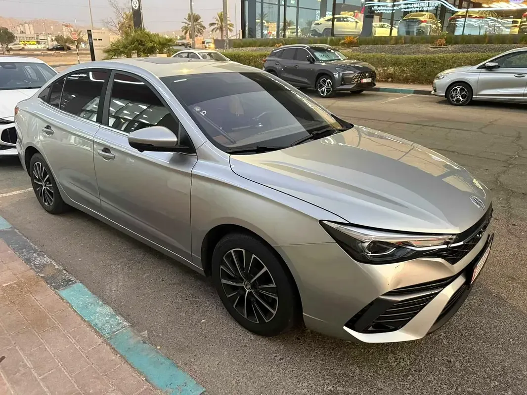 MG 5 1.5 CVT (129 hp) - 3