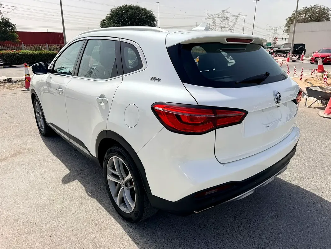 MG HS 1.5 AMT (148 حصان) - 8