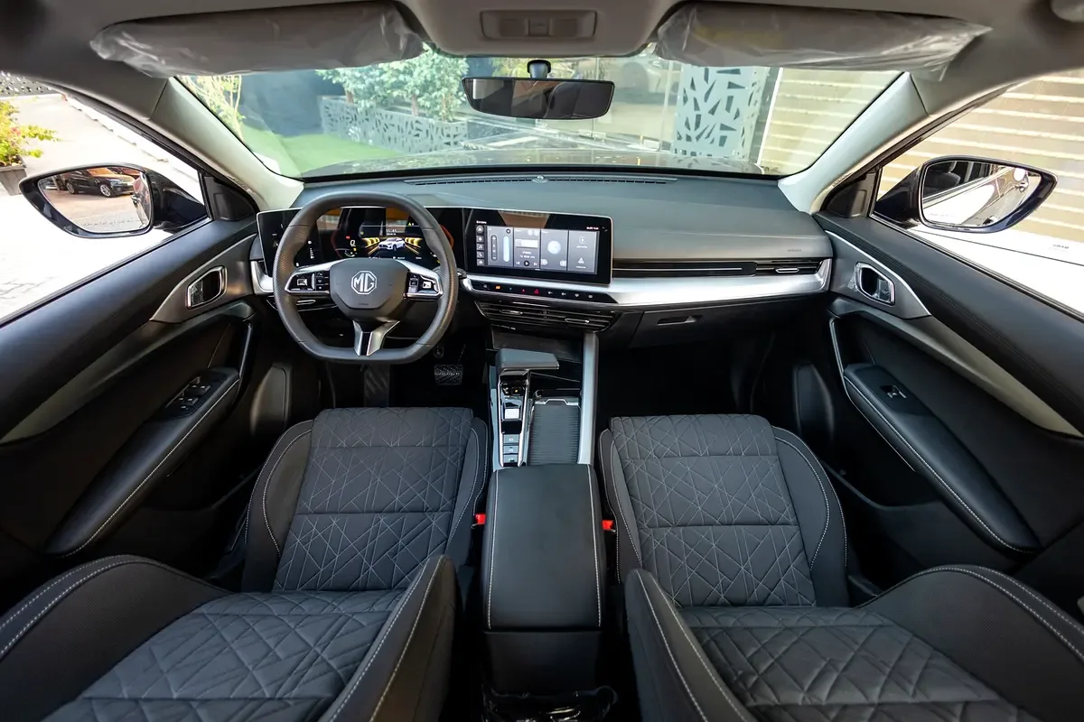 MG One 1.5 CVT (181 حصان) - 12