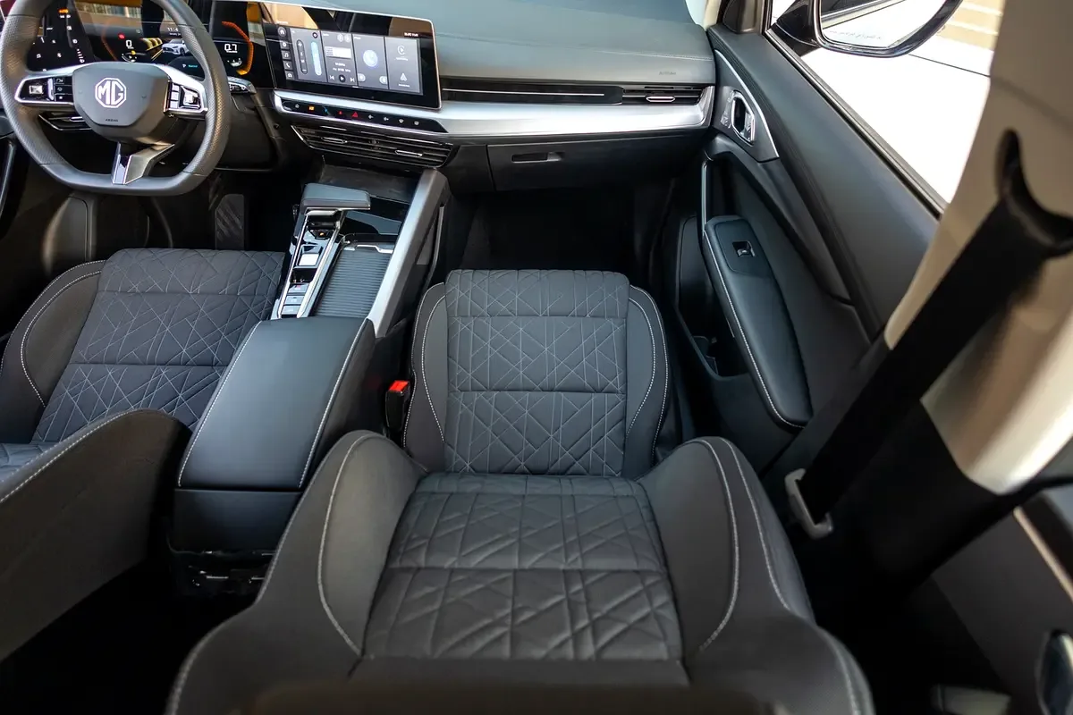 MG One 1.5 CVT (181 حصان) - 14