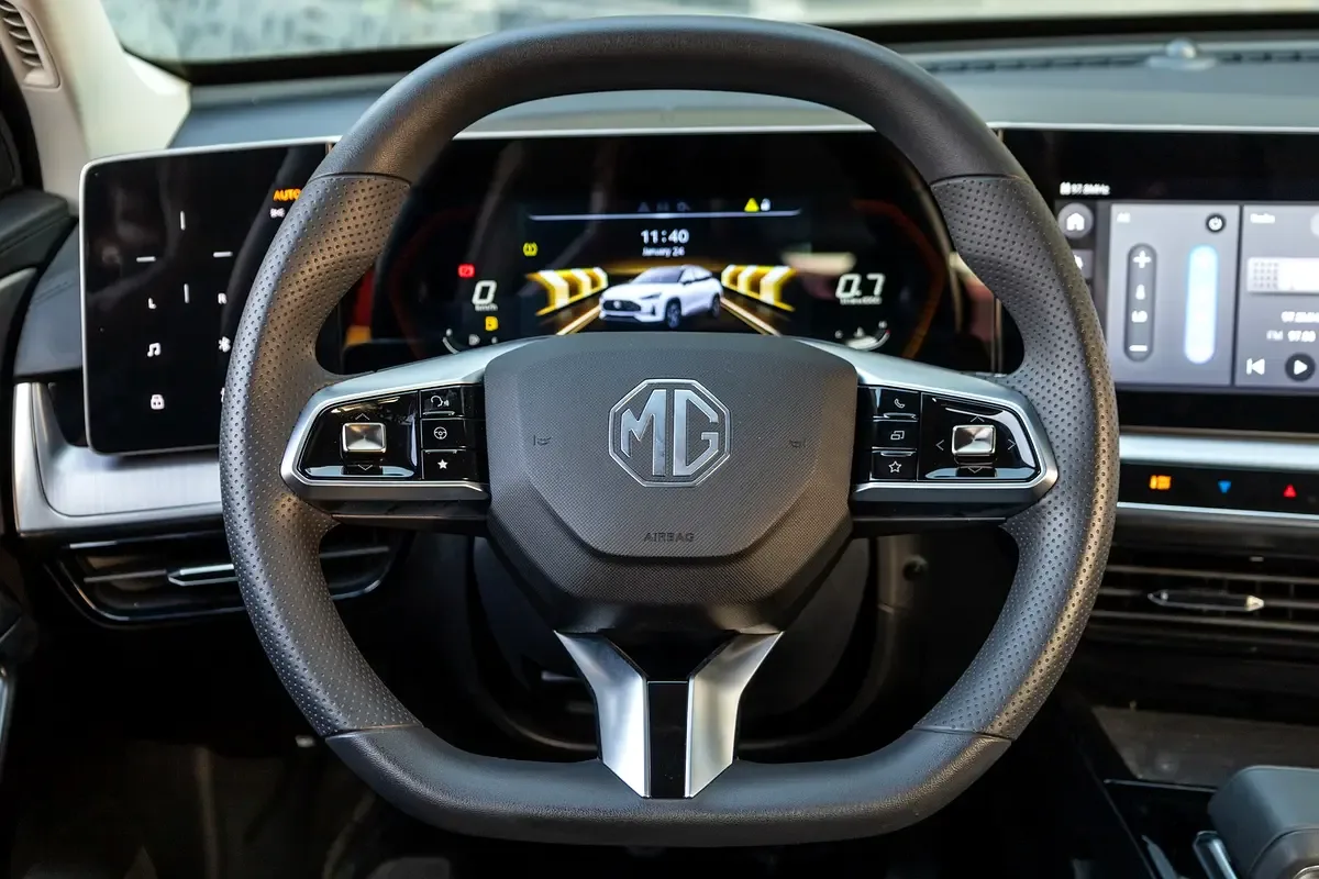 MG One 1.5 CVT (181 حصان) - 15