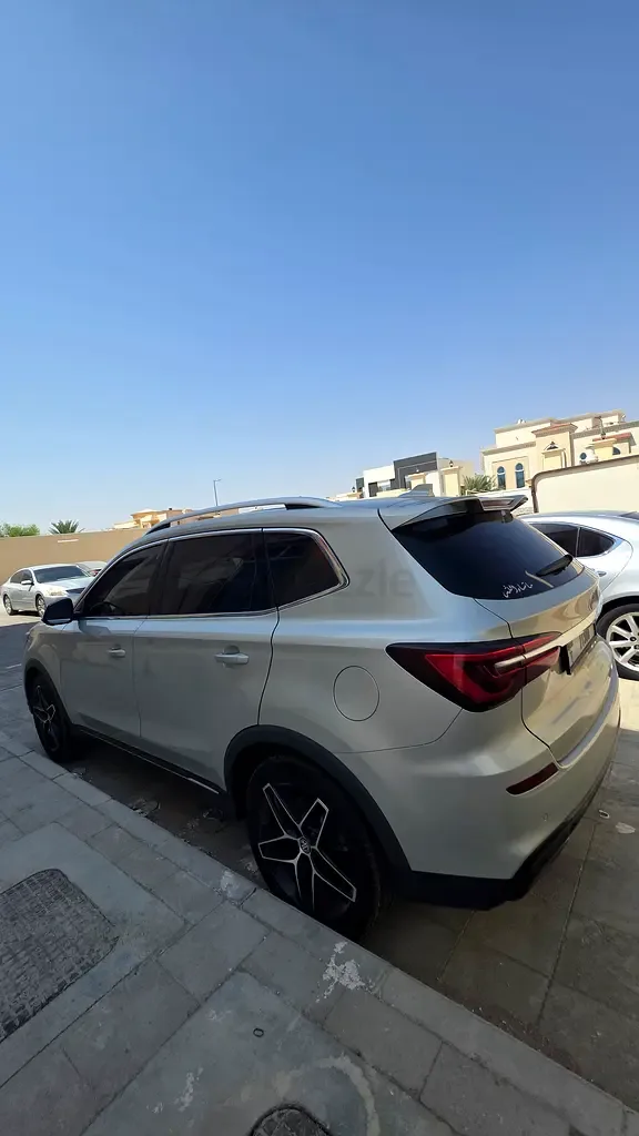 MG RX5 1.5 AMT (169 hp) - 3