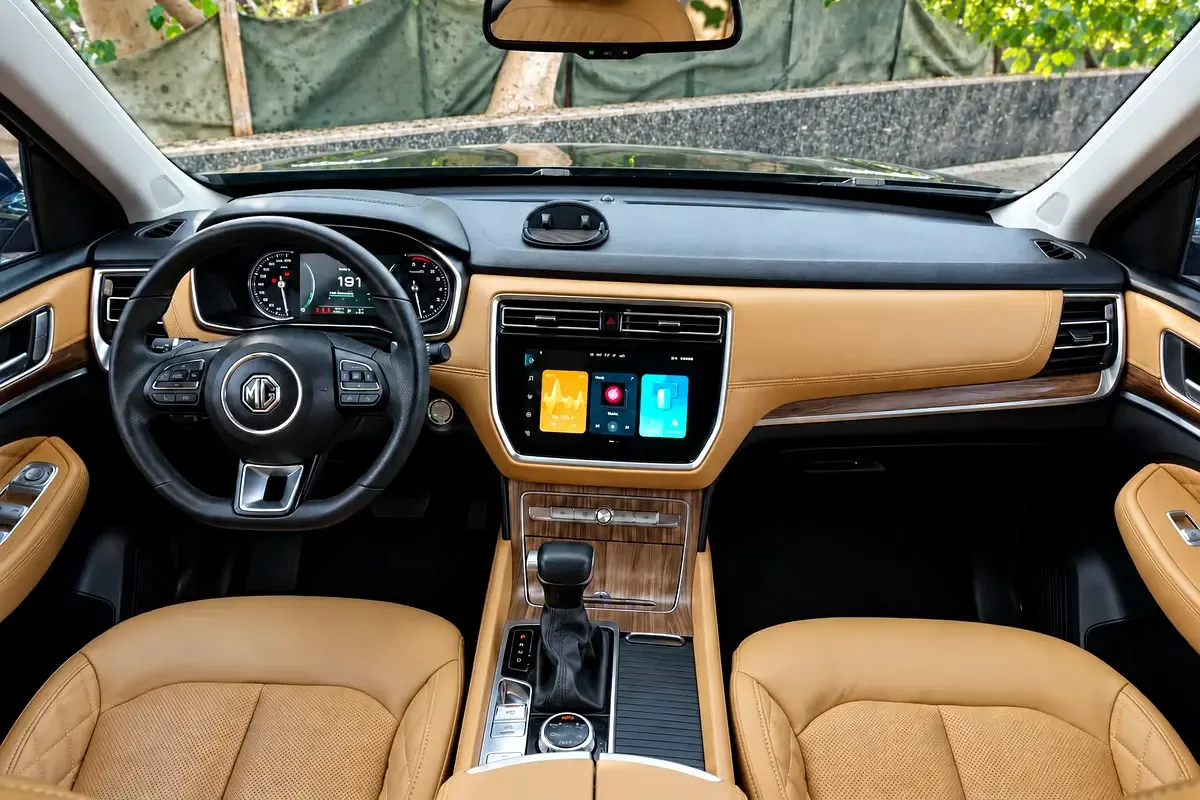 MG RX8 2.0 AT 4WD (220 hp) - 10