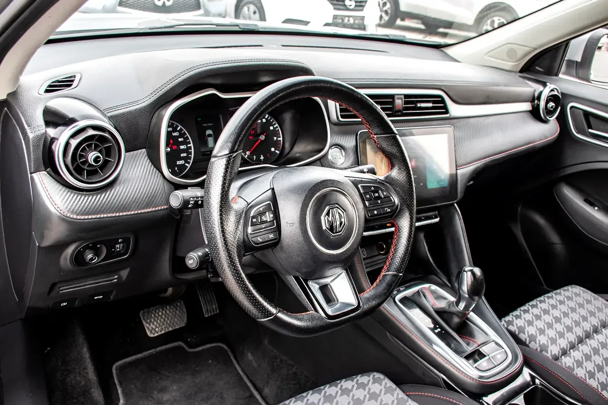MG ZS 1.5 CVT (114 hp) - 12