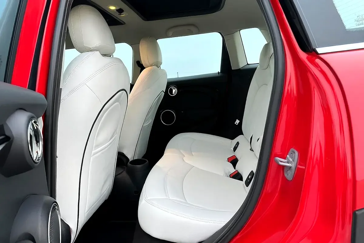 Mini Cooper 1.5 AT (136 حصان) - 11