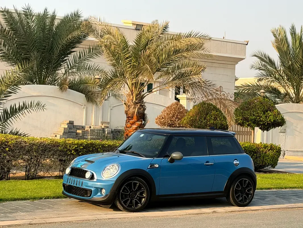Mini Cooper 1.6 AT (120 hp)
