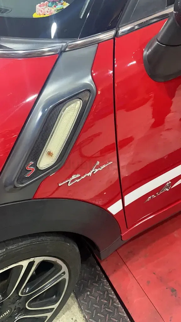 Mini Countryman 1.6 AT AWD (218 حصان) - 6