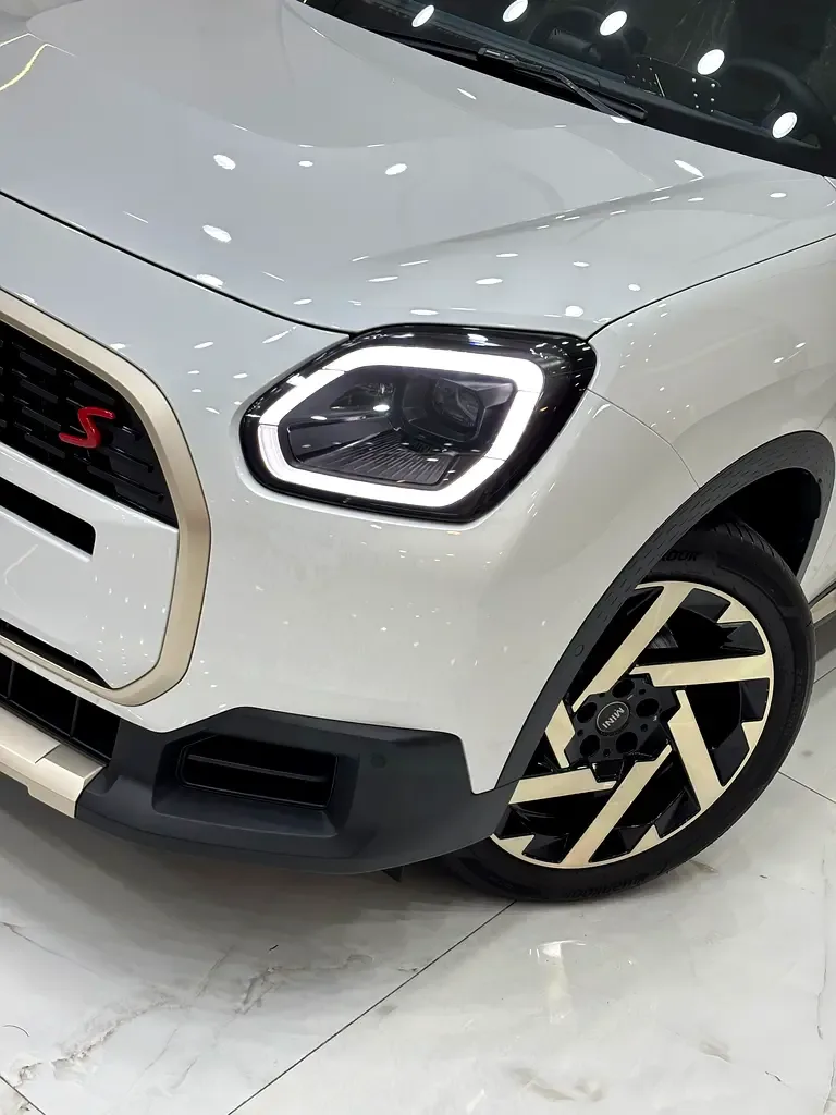 Mini Countryman 2.0 AMT 4WD (218 حصان) - 6