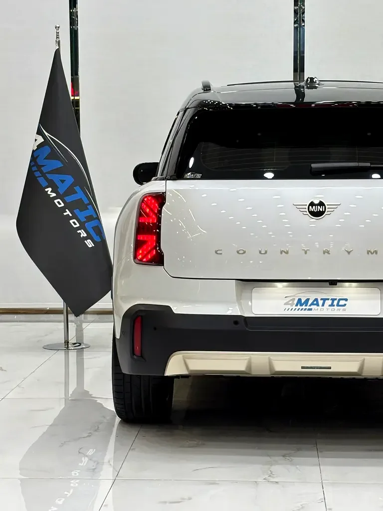 Mini Countryman 2.0 AMT 4WD (218 حصان) - 9