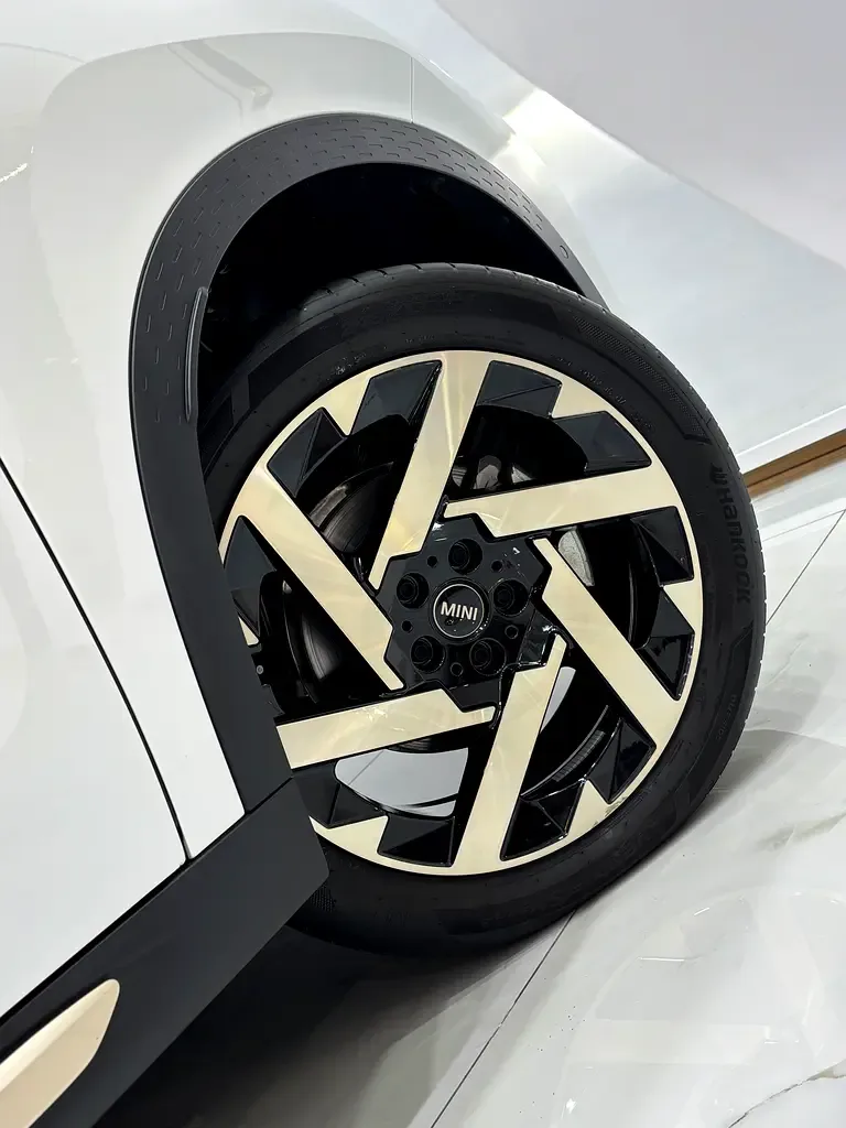 Mini Countryman 2.0 AMT 4WD (218 حصان) - 14