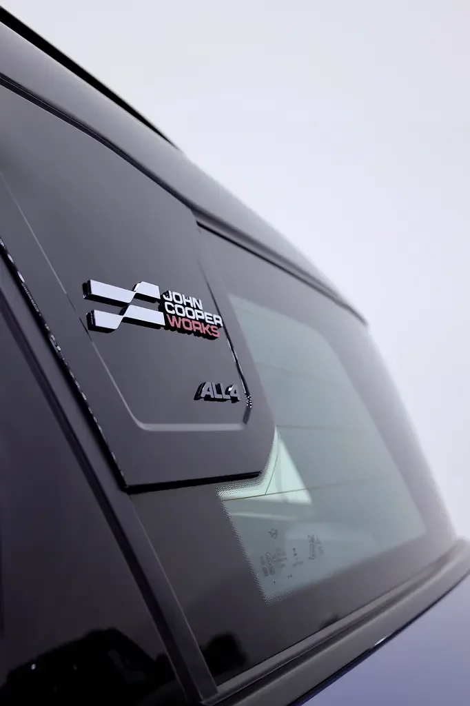 Mini Countryman 2.0 AMT 4WD (218 حصان) - 9