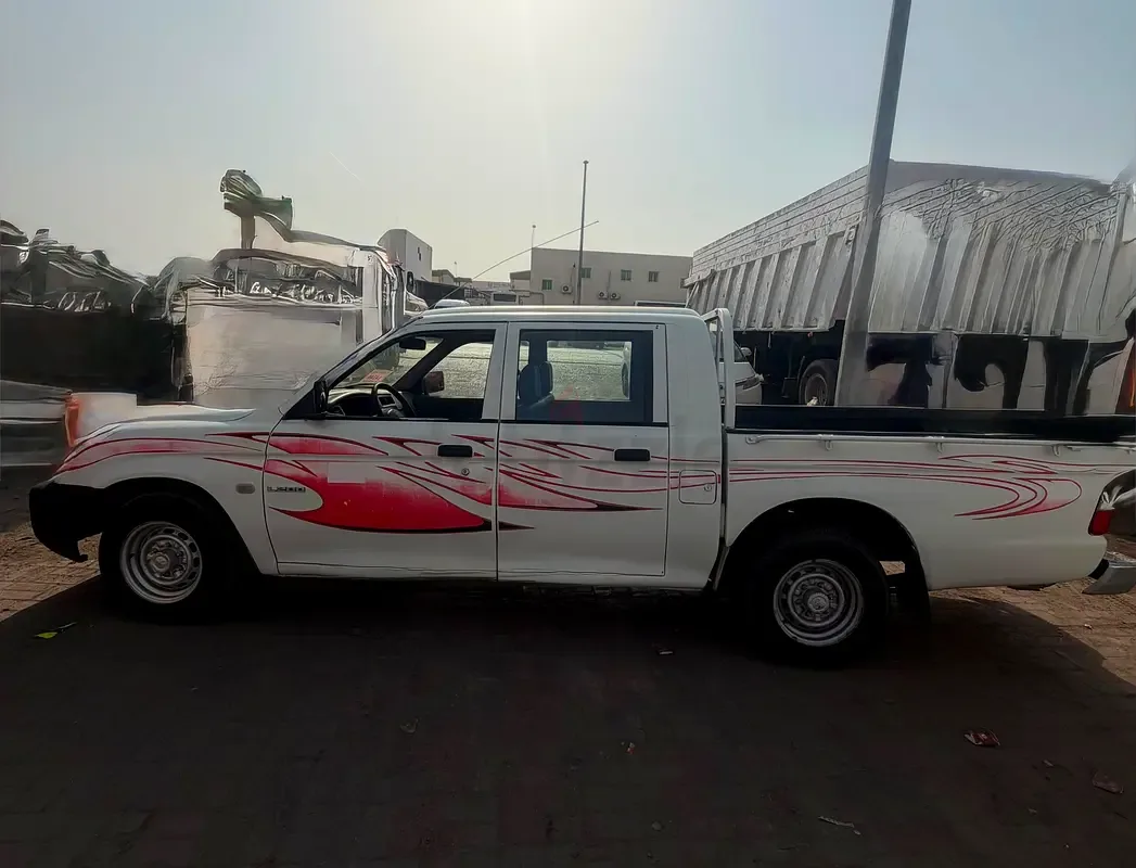 Mitsubishi L200 2.0 MT (95 hp)