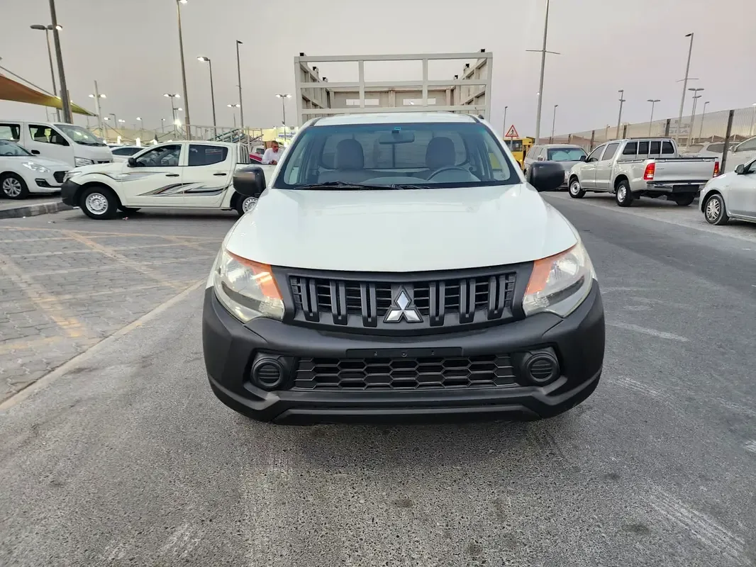 Mitsubishi L200 2.4 D MT (154 hp)