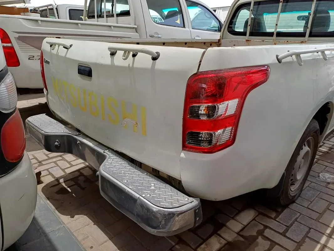 Mitsubishi L200 2.4 D MT (154 hp) - 3