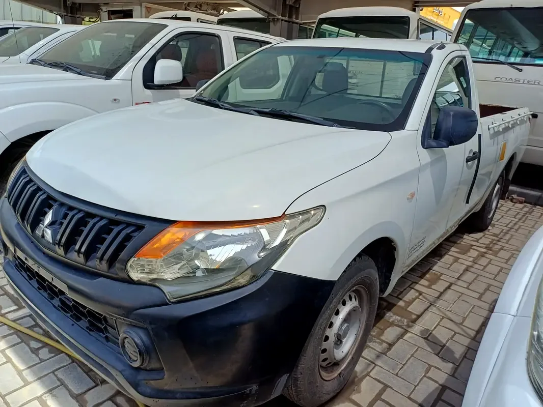 Mitsubishi L200 2.4 D MT (154 hp)