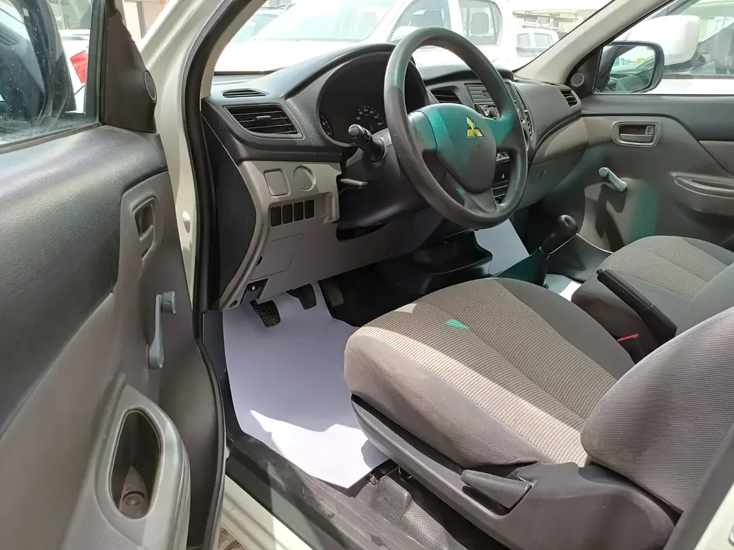 Mitsubishi L200 2.4 D MT (154 hp) - 6