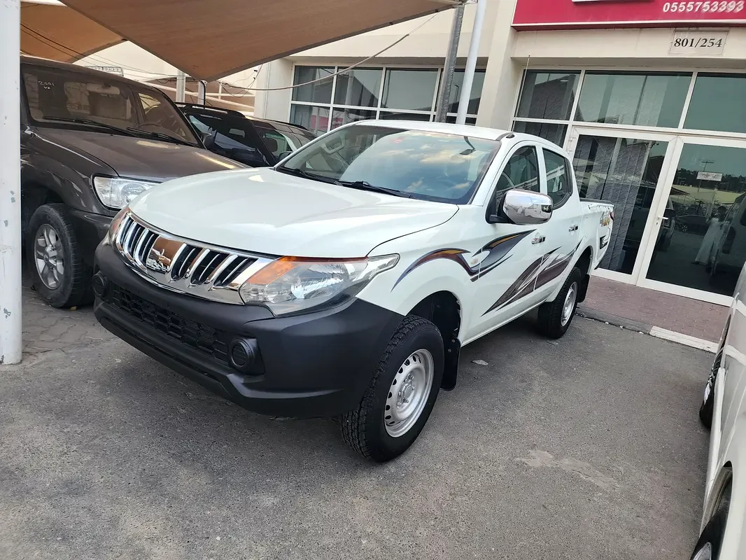 Mitsubishi L200 2.4 D MT (154 hp)