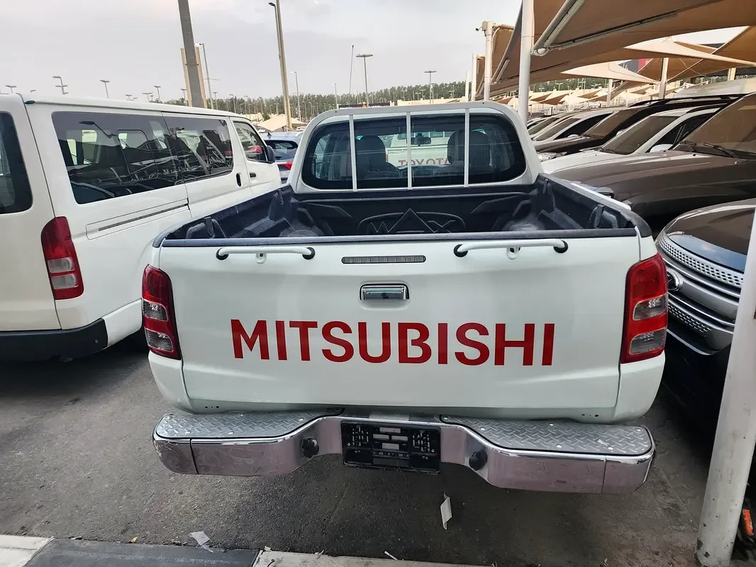 Mitsubishi L200 2.4 D MT (154 حصان) - 4