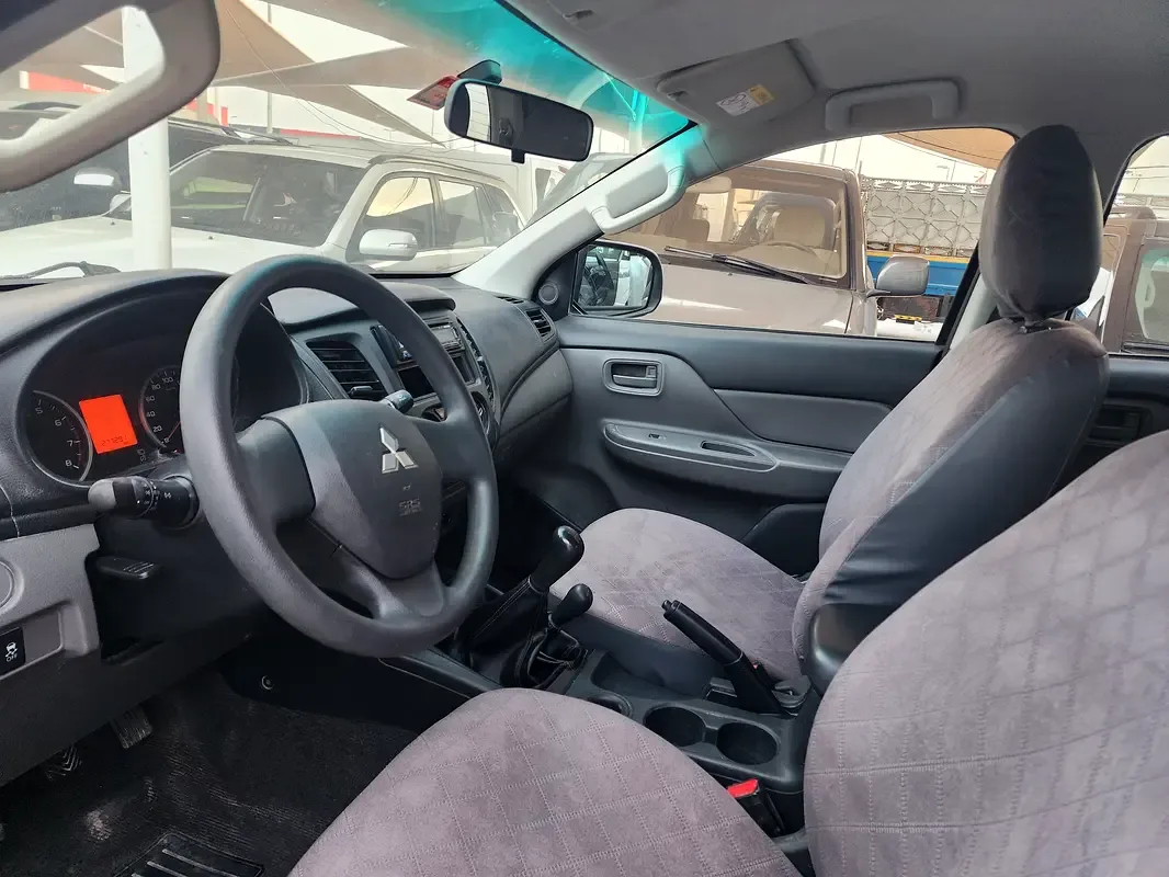 Mitsubishi L200 2.4 D MT (154 حصان) - 8