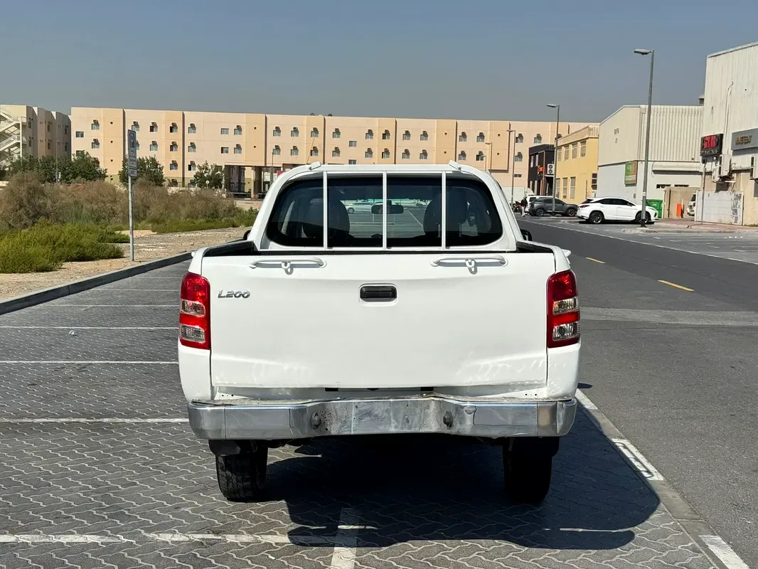 Mitsubishi L200 2.4 D MT (154 حصان) - 6