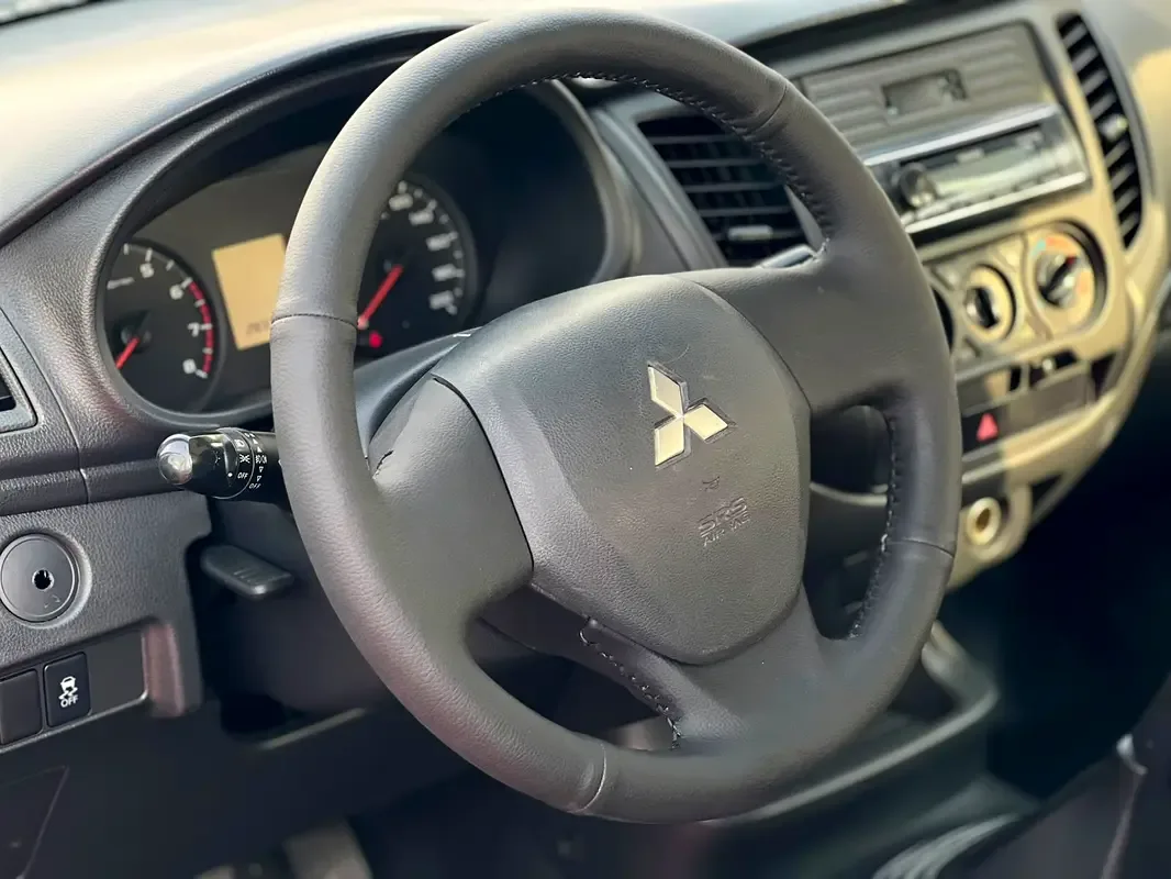 Mitsubishi L200 2.4 MT (128 حصان) - 14