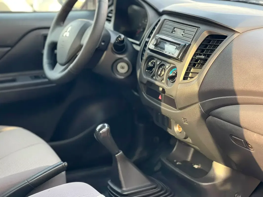 Mitsubishi L200 2.4 MT (128 حصان) - 13