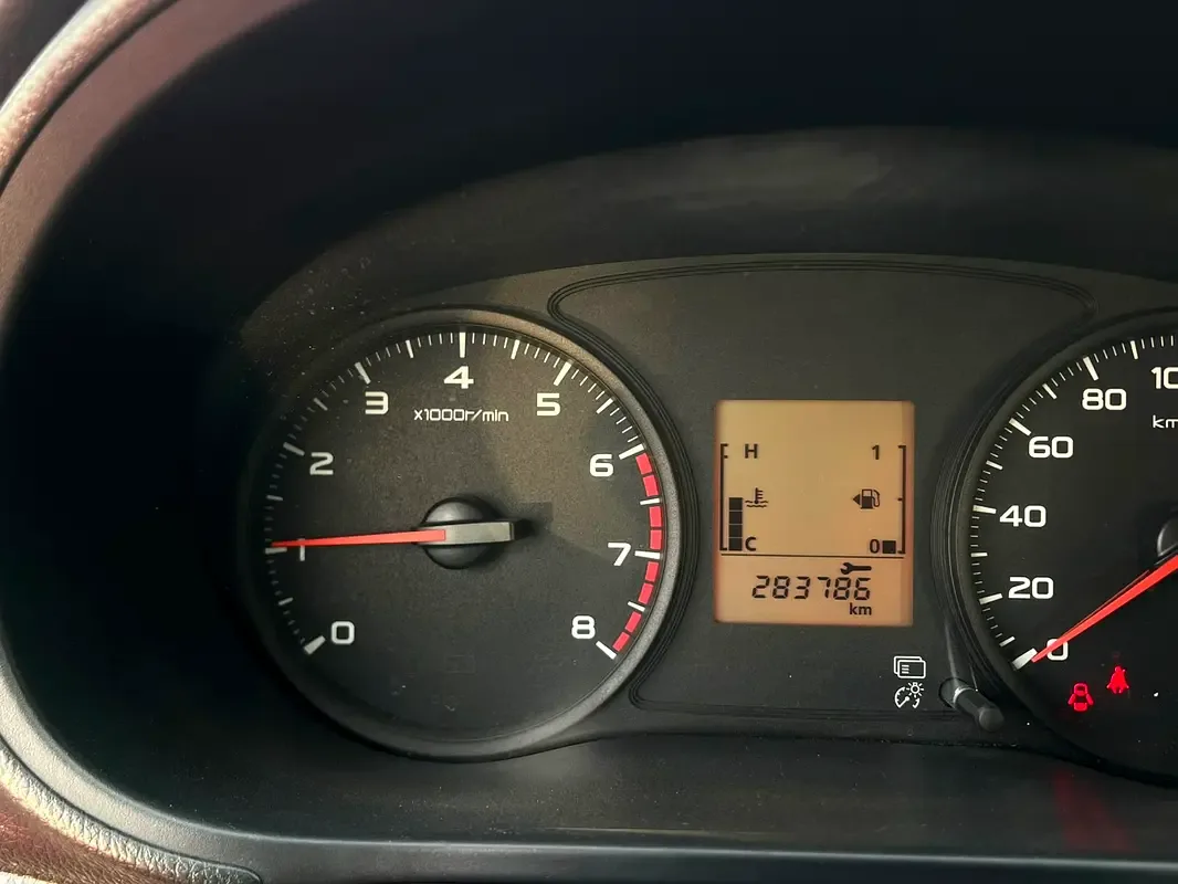 Mitsubishi L200 2.4 MT (128 حصان) - 16