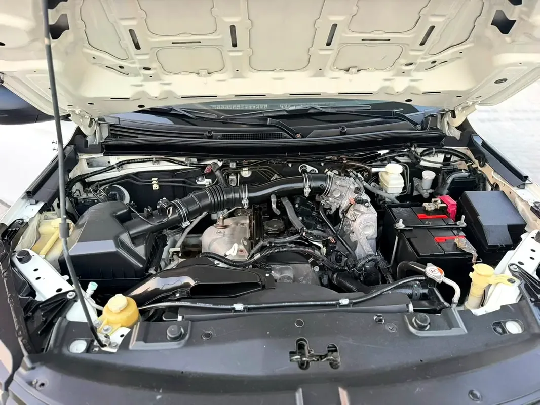 Mitsubishi L200 2.4 MT (128 hp) - 8