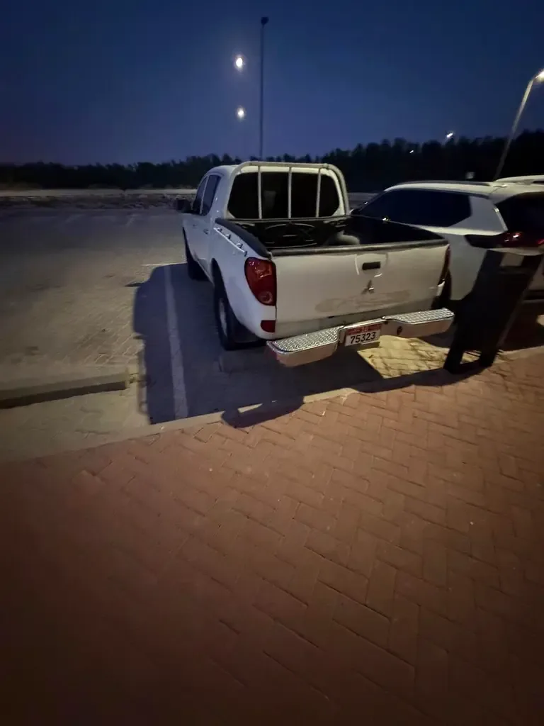 Mitsubishi L200 2.4 MT (139 حصان) - 3