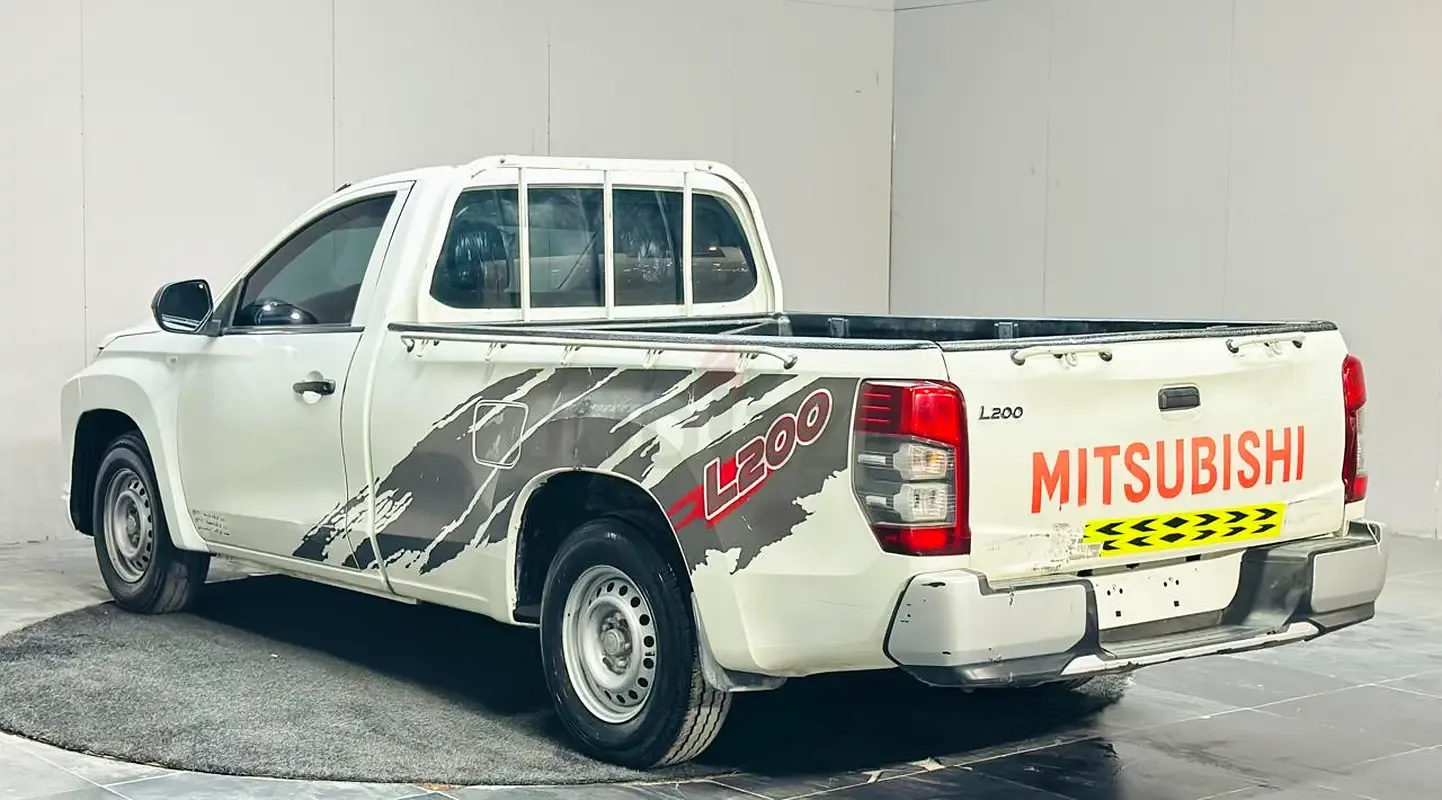 Mitsubishi L200 2.4 MT (150 حصان) - 10