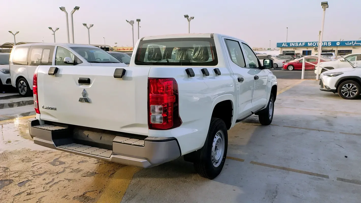 Mitsubishi L200 2.4 MT 4WD (150 hp) - 6