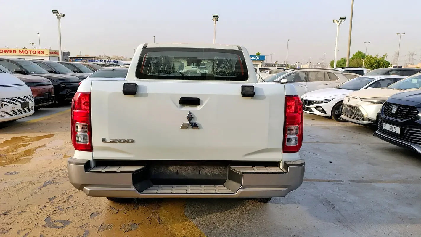 Mitsubishi L200 2.4 MT 4WD (150 hp) - 7