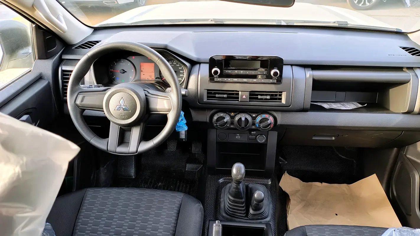 Mitsubishi L200 2.4 MT 4WD (150 hp) - 11