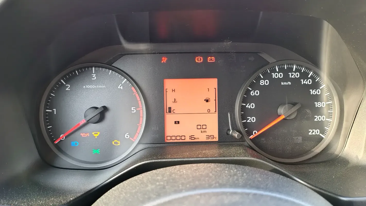 Mitsubishi L200 2.4 MT 4WD (150 hp) - 15