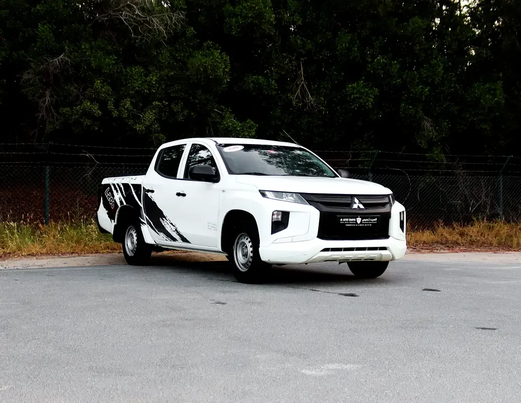 Mitsubishi L200 2.4 MT 4WD (154 hp)