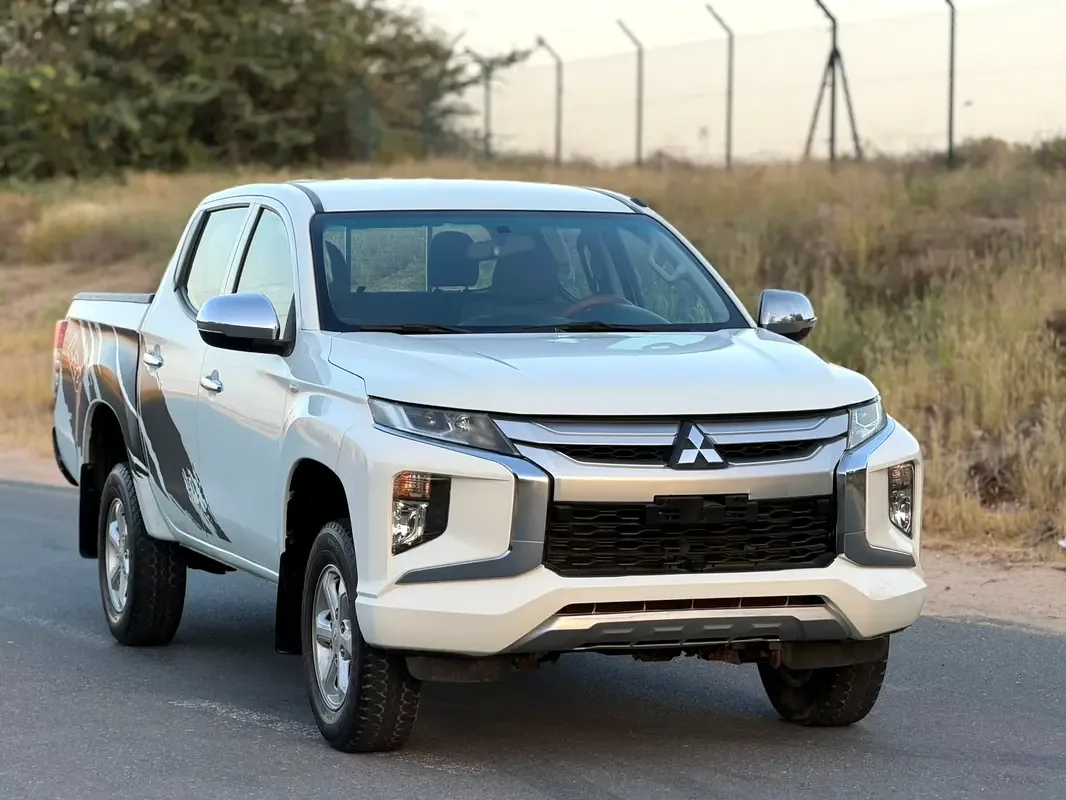 Mitsubishi L200 2.4 MT AWD (152 hp) - 7