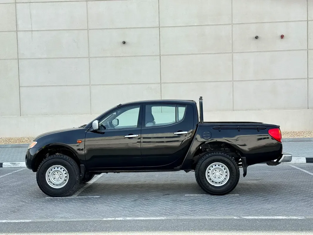 Mitsubishi L200 3.2 MT (175 حصان) - 3