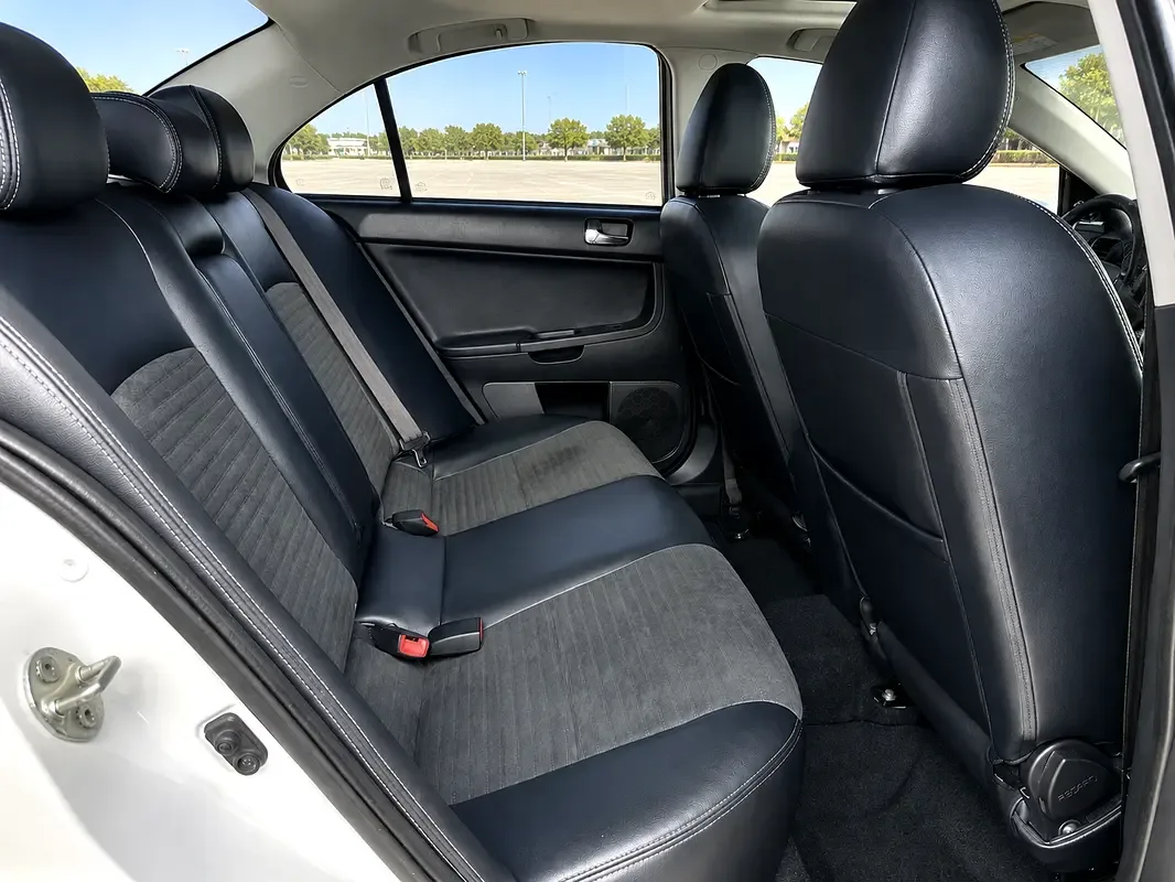 Mitsubishi Lancer Evolution 2.0 AMT AWD (295 حصان) - 11