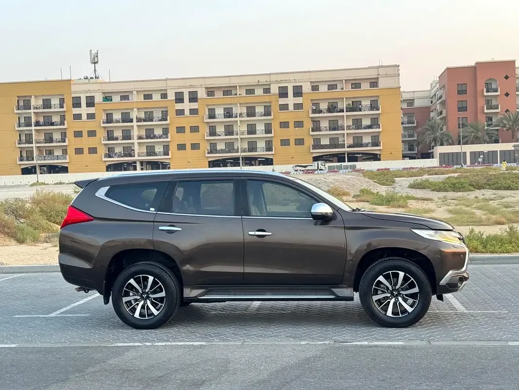 Mitsubishi Montero 3.8 AT (250 hp)