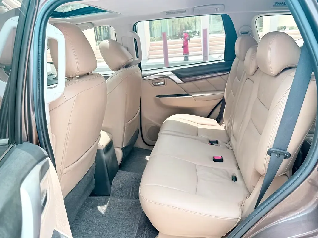 Mitsubishi Montero 3.8 AT (250 حصان) - 14