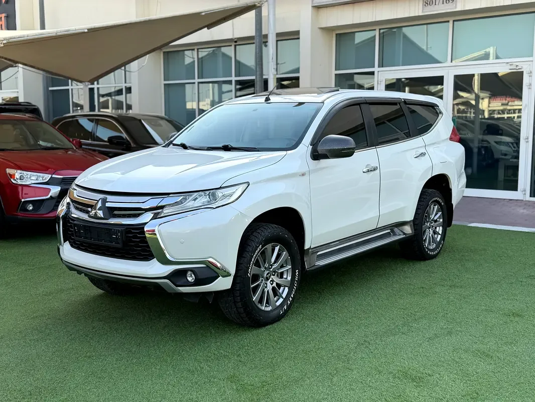 Mitsubishi Montero Sport 3.0 AT 4WD (209 hp)
