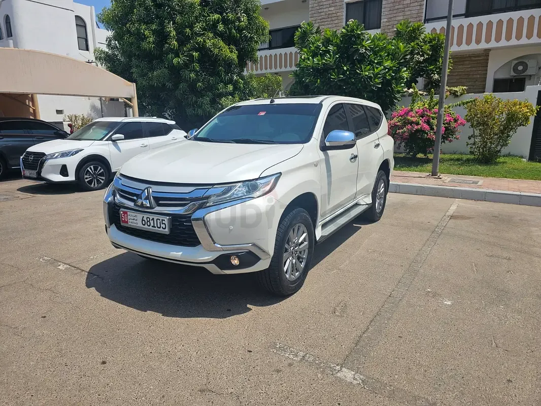 Mitsubishi Montero Sport 3.0 AT 4WD (216 hp)
