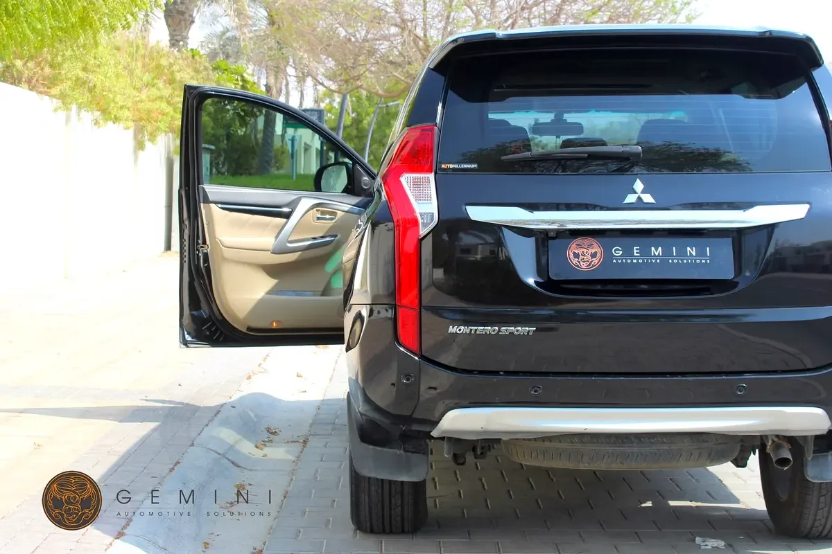 Mitsubishi Montero Sport 3.0 AT 4WD (216 حصان) - 11