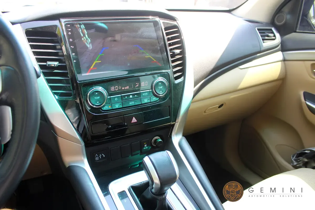 Mitsubishi Montero Sport 3.0 AT 4WD (216 حصان) - 16