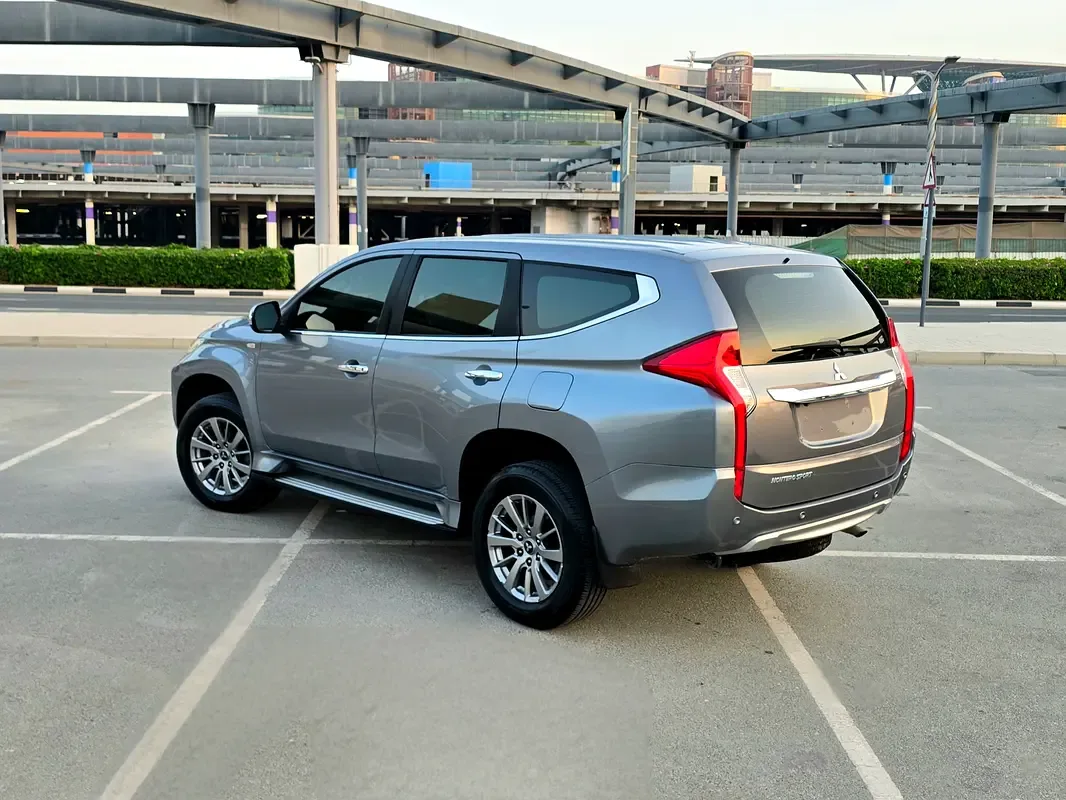 Mitsubishi Montero Sport 3.0 AT RWD (209 حصان) - 3